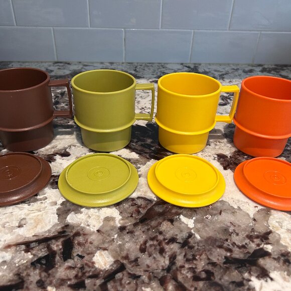 Vintage Tupperware Stackable Plastic Mugs with Coasters Cups - Picture 4 of 5
